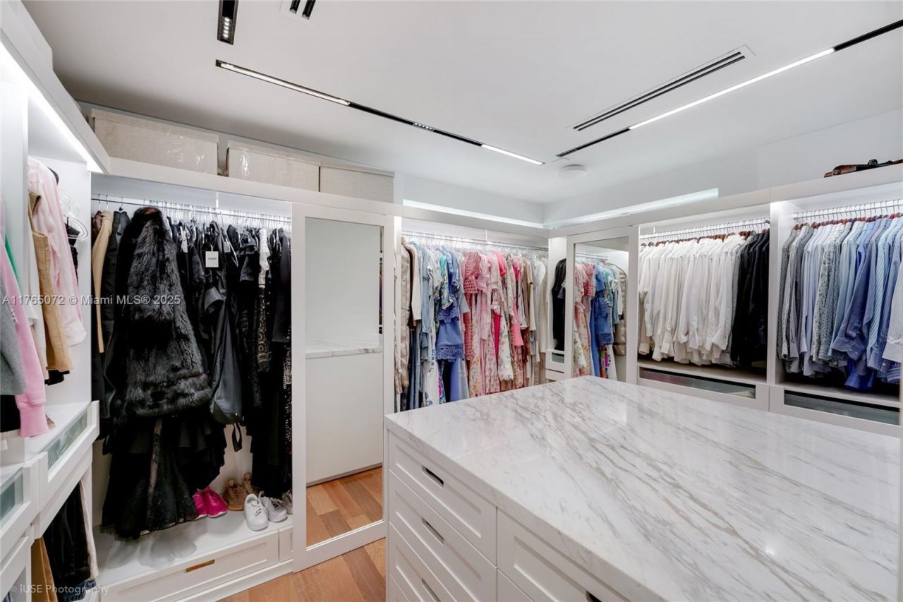 4550 Sunset Dr, Coral Gables, FL 33143 Photo