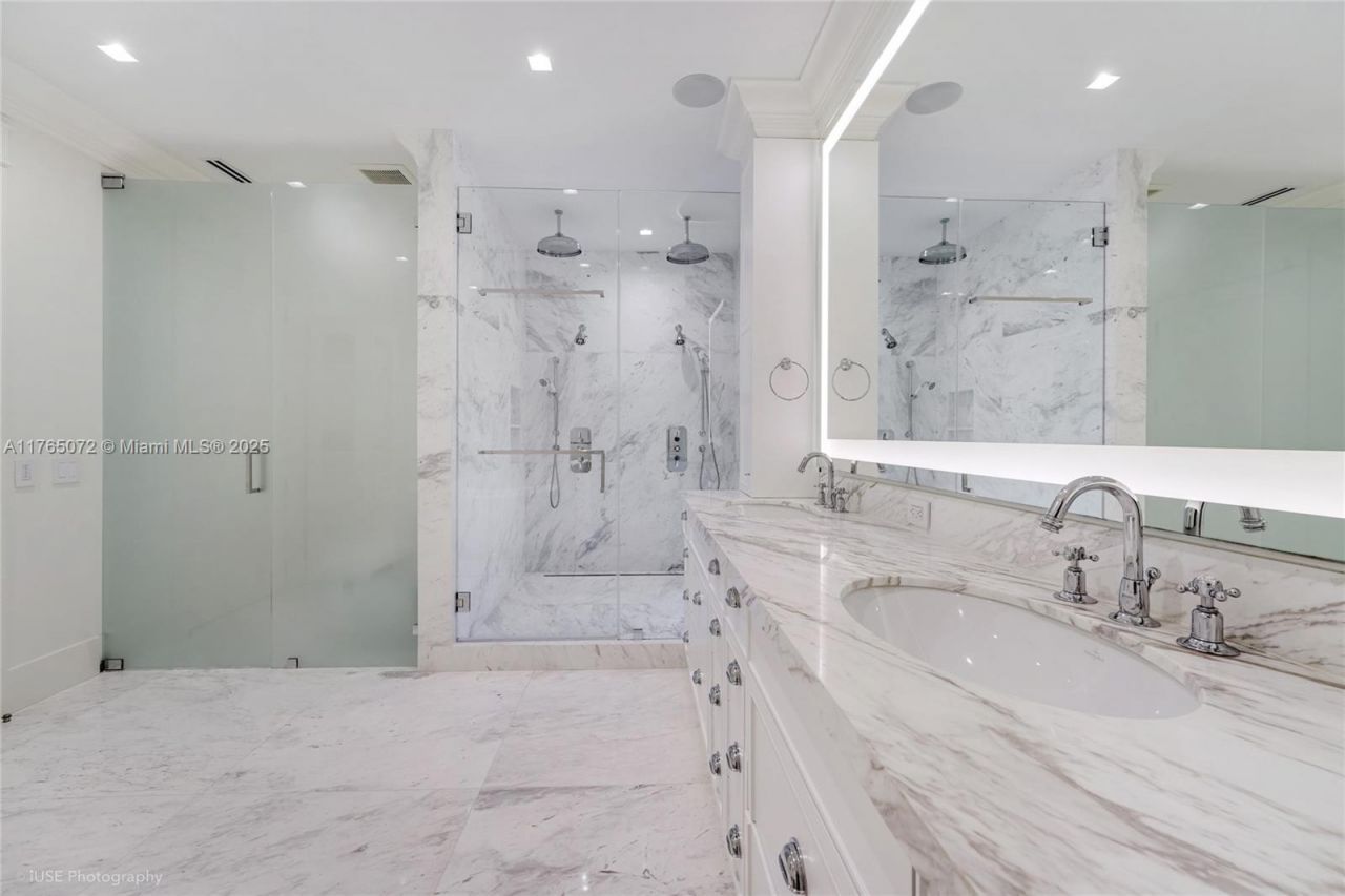 4550 Sunset Dr, Coral Gables, FL 33143 Photo