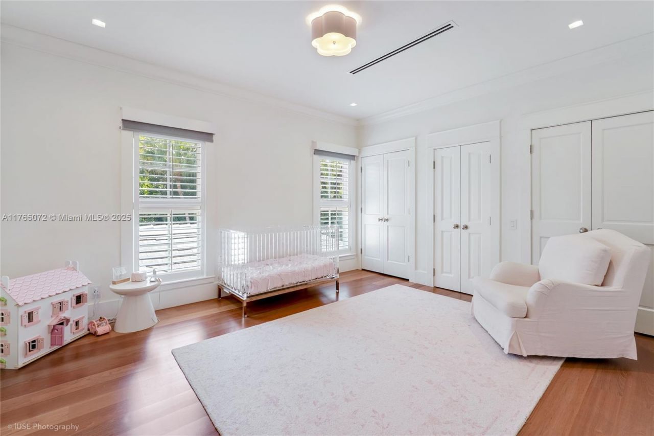 4550 Sunset Dr, Coral Gables, FL 33143 Photo