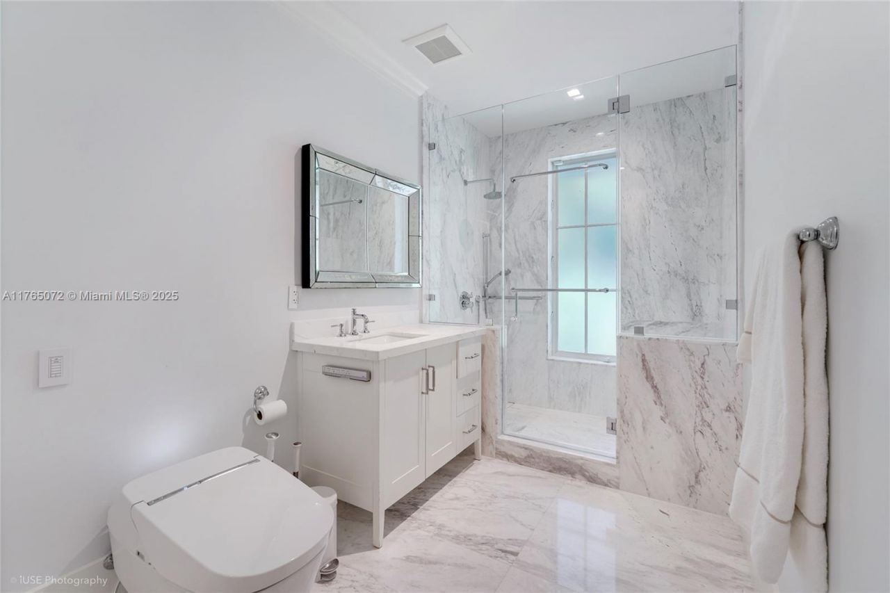 4550 Sunset Dr, Coral Gables, FL 33143 Photo