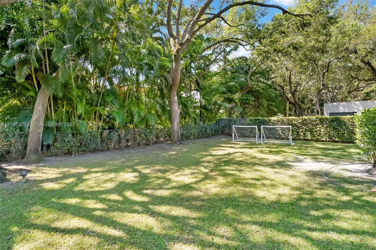 4550 Sunset Dr, Coral Gables, FL 33143 Photo