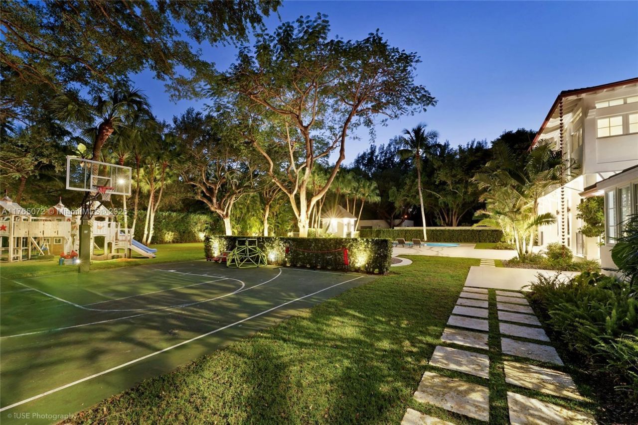 4550 Sunset Dr, Coral Gables, FL 33143 Photo