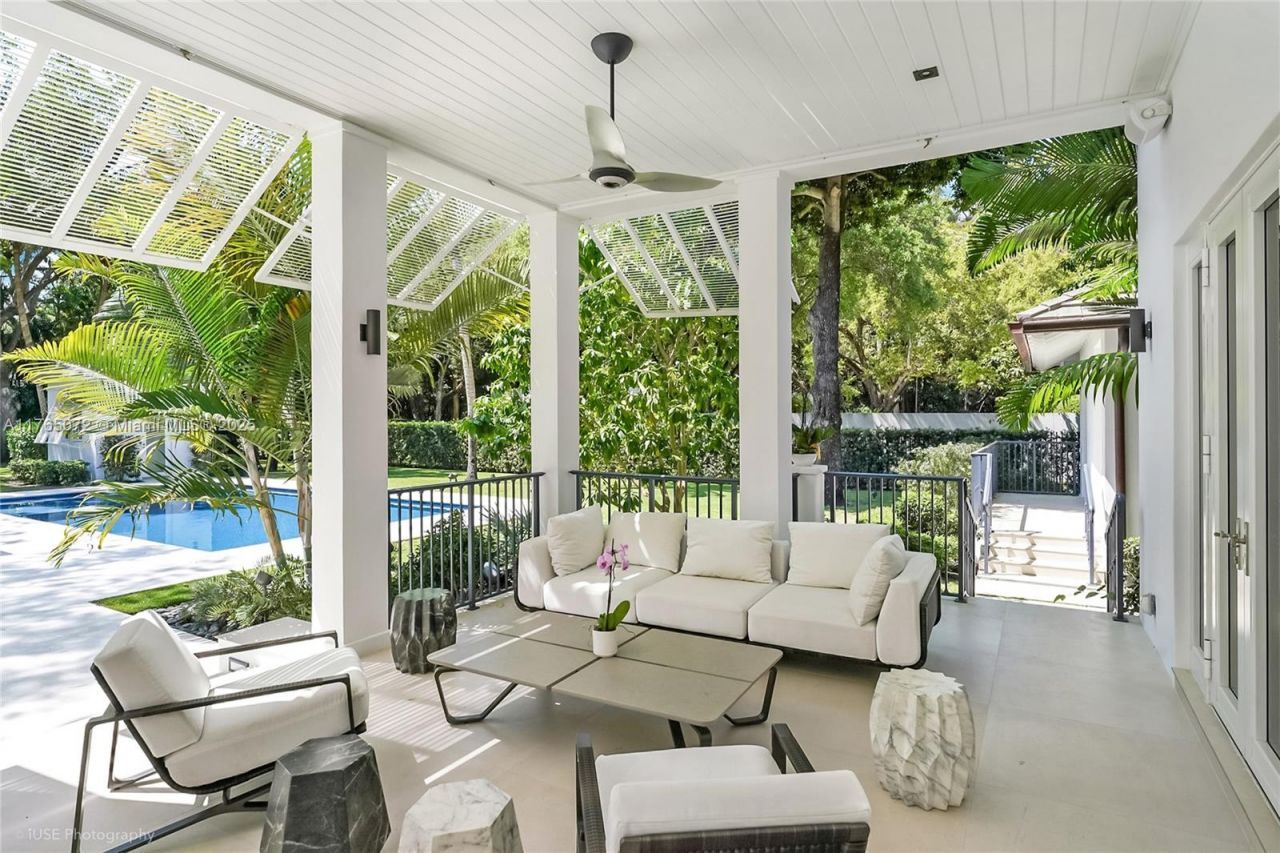 4550 Sunset Dr, Coral Gables, FL 33143 Photo