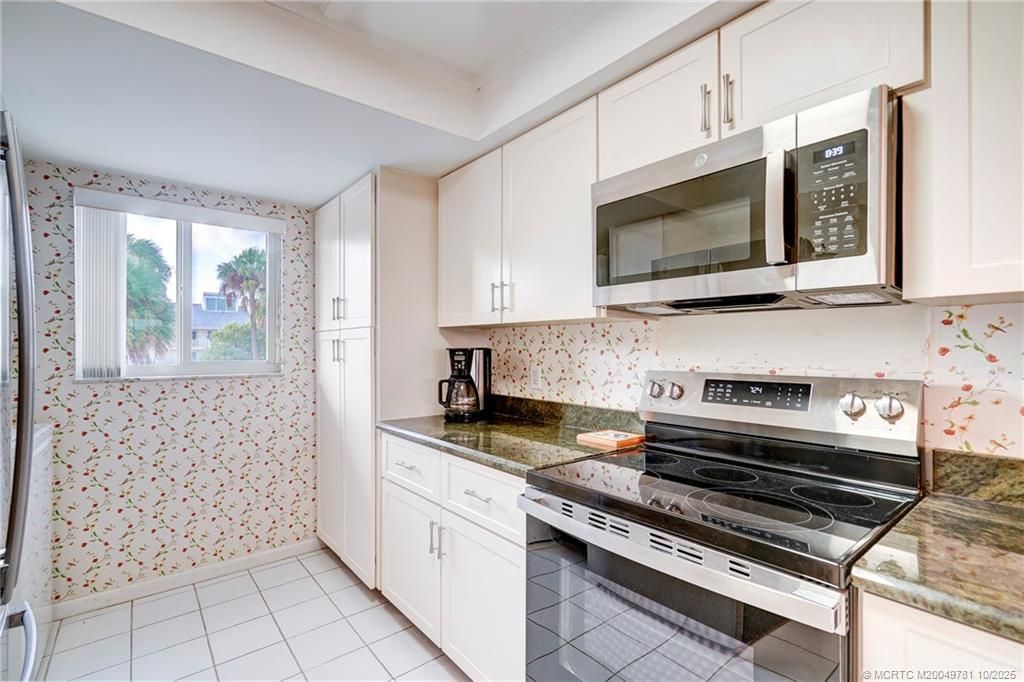 5532 NE Gulfstream Way, Stuart, FL 34996 Photo