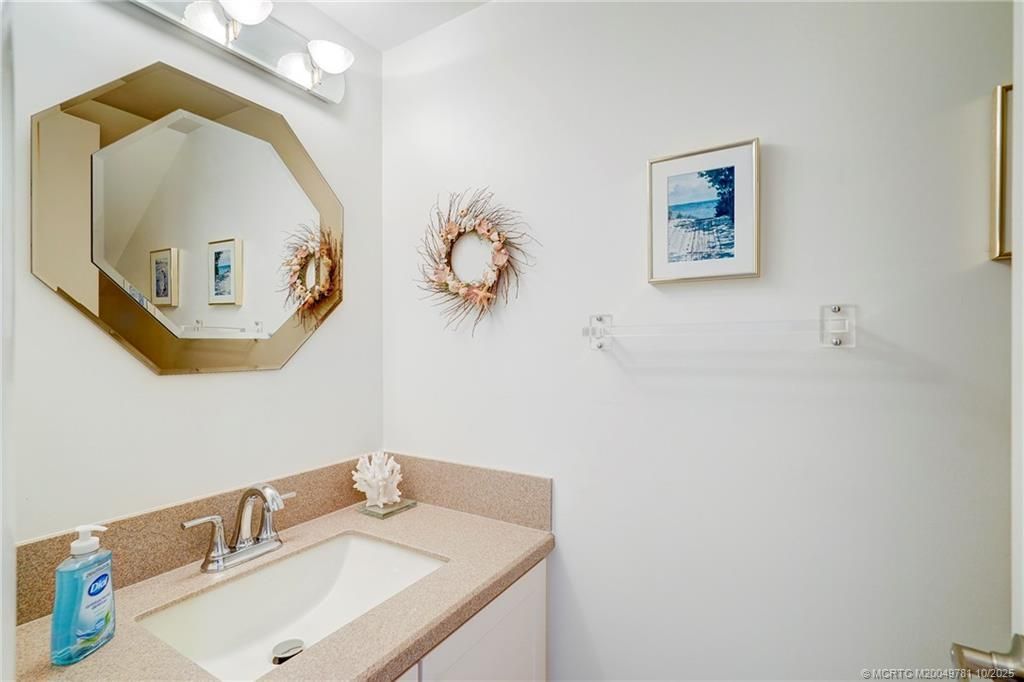 5532 NE Gulfstream Way, Stuart, FL 34996 Photo