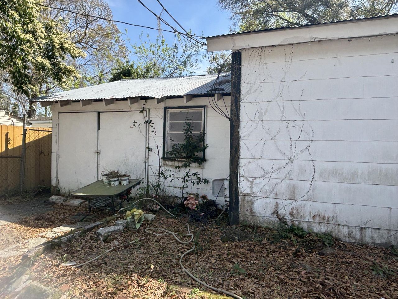 1907 Helm Avenue Photo 4