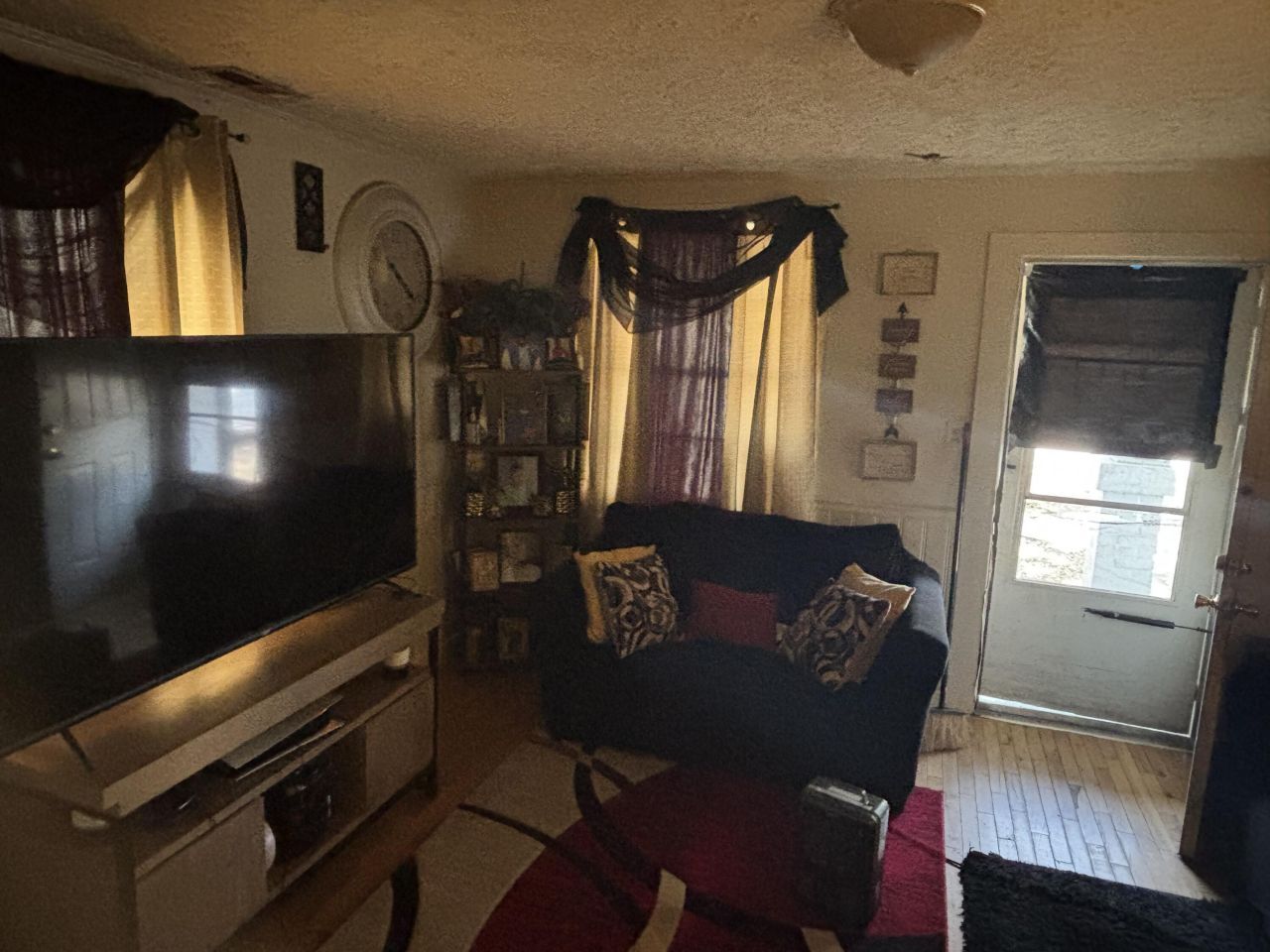 1907 Helm Avenue Photo 19