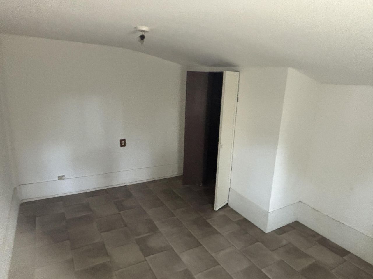 1907 Helm Avenue Photo 22