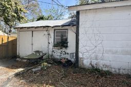 1907 Helm Avenue photo 4