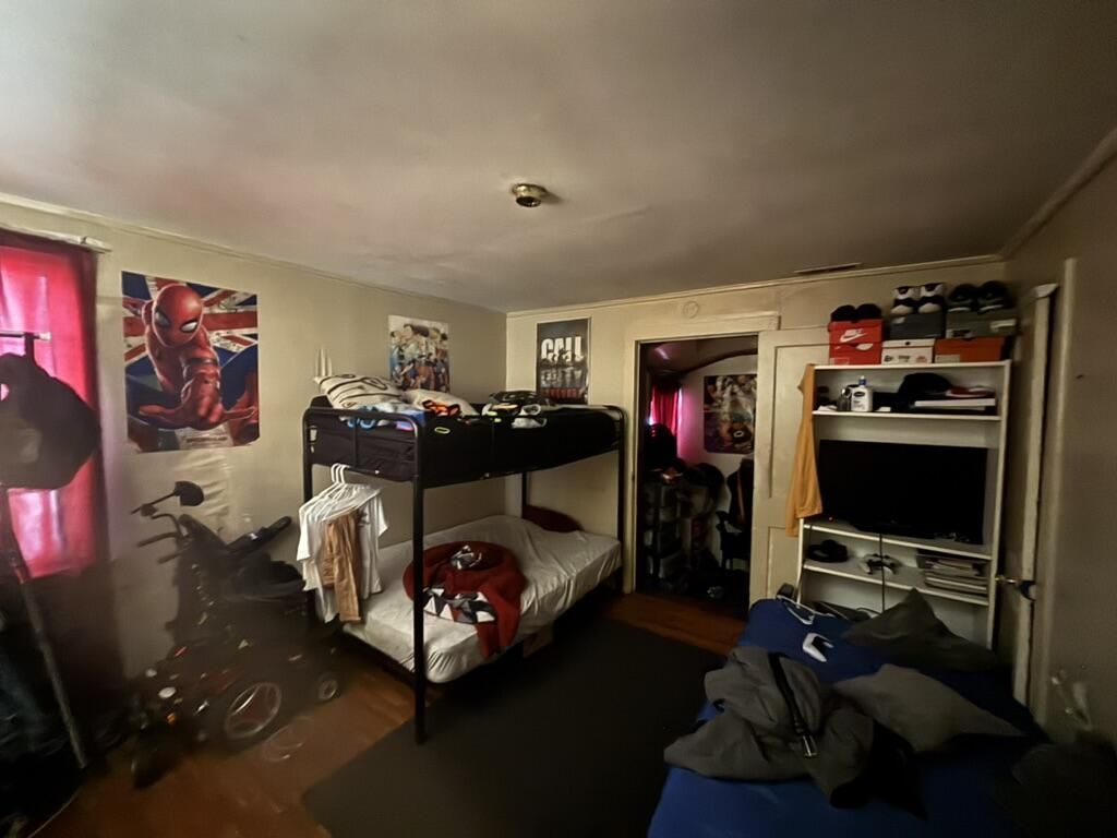 1907 Helm Avenue Photo 9