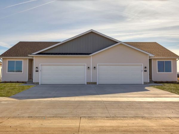 2725 13th Street NE, Bondurant, IA 50035