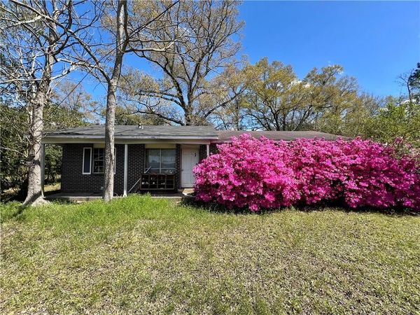 3260 Schillinger Road N, Semmes, AL 36575