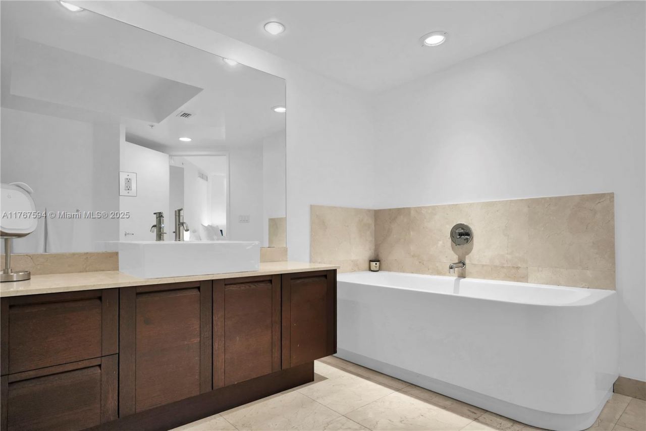 250 Sunny Isles Blvd, Unit 3-904, Sunny Isles Beach, FL 33160 Photo