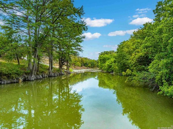 105A Oleander, Comfort, TX 78013