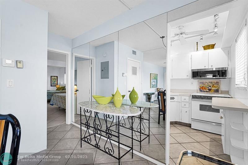 1900 NE 8th Court, Unit 307, Fort Lauderdale, FL 33304 Photo