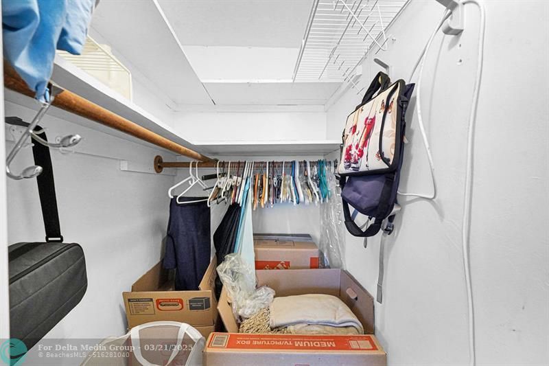 1900 NE 8th Court, Unit 307, Fort Lauderdale, FL 33304 Photo