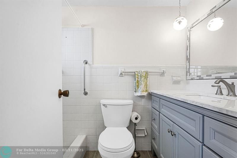 1900 NE 8th Court, Unit 307, Fort Lauderdale, FL 33304 Photo