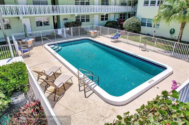 1900 NE 8th Court, Unit 307, Fort Lauderdale, FL 33304 Photo