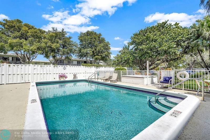 1900 NE 8th Court, Unit 307, Fort Lauderdale, FL 33304 Photo