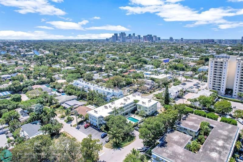 1900 NE 8th Court, Unit 307, Fort Lauderdale, FL 33304 Photo