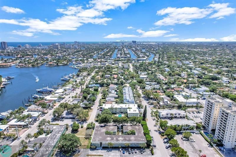 1900 NE 8th Court, Unit 307, Fort Lauderdale, FL 33304 Photo