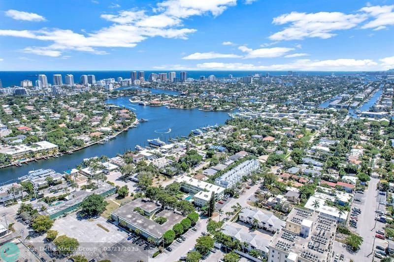 1900 NE 8th Court, Unit 307, Fort Lauderdale, FL 33304 Photo