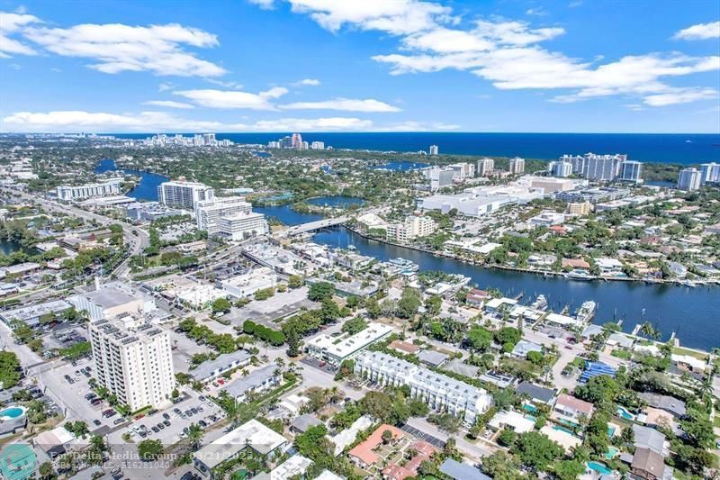 1900 NE 8th Court, Unit 307, Fort Lauderdale, FL 33304 Photo