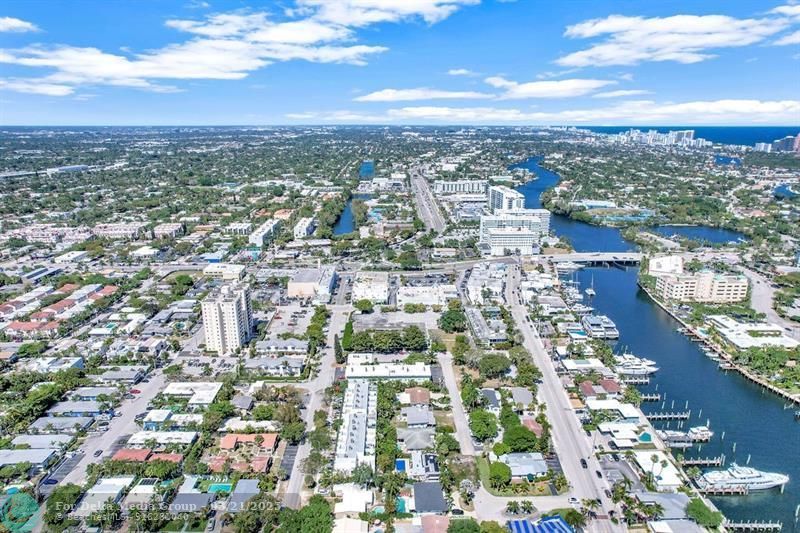 1900 NE 8th Court, Unit 307, Fort Lauderdale, FL 33304 Photo