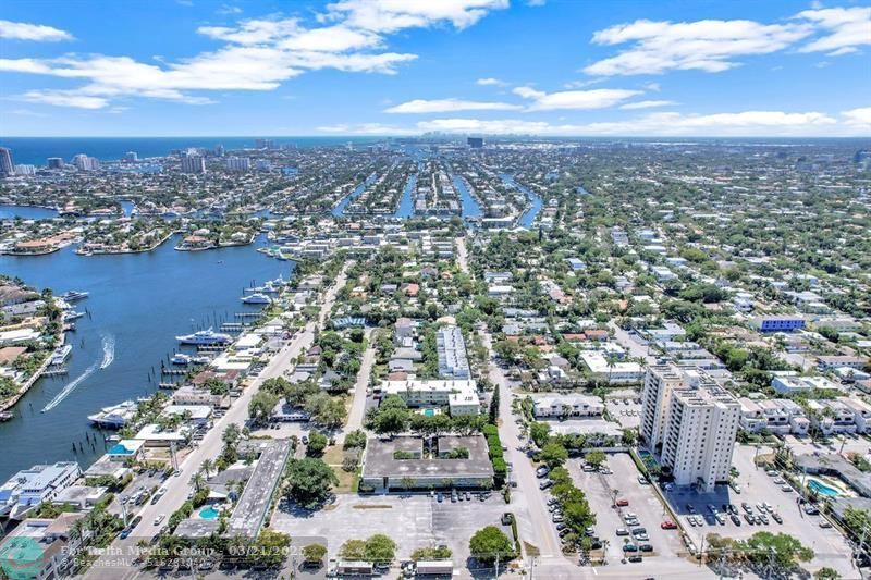 1900 NE 8th Court, Unit 307, Fort Lauderdale, FL 33304 Photo