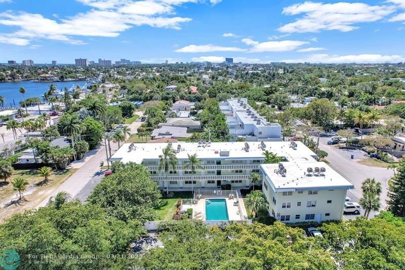 1900 NE 8th Court, Unit 307, Fort Lauderdale, FL 33304 Photo