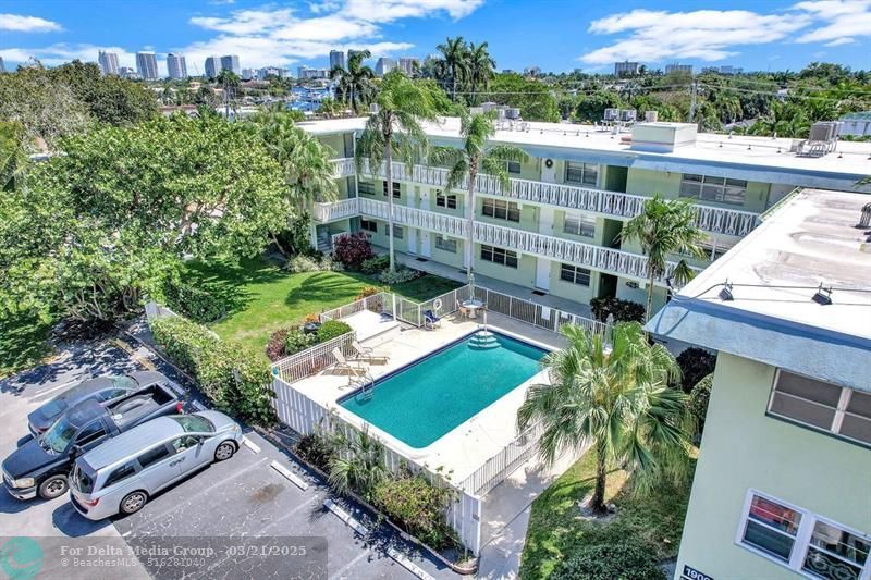 1900 NE 8th Court, Unit 307, Fort Lauderdale, FL 33304 Photo