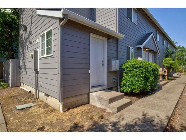241 NW 25TH ST, Salem, OR 97301