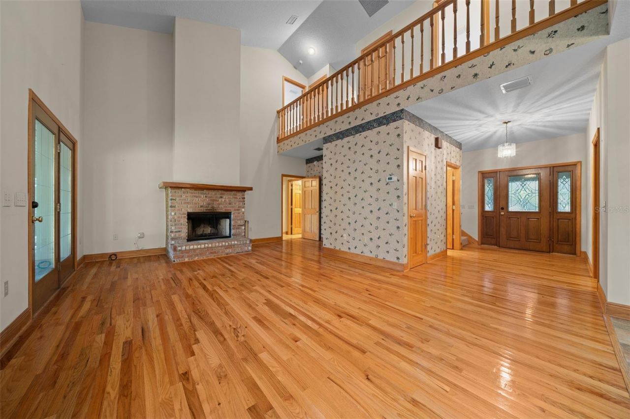 39636 Carolina Avenue, Lady Lake, FL 32159 Photo