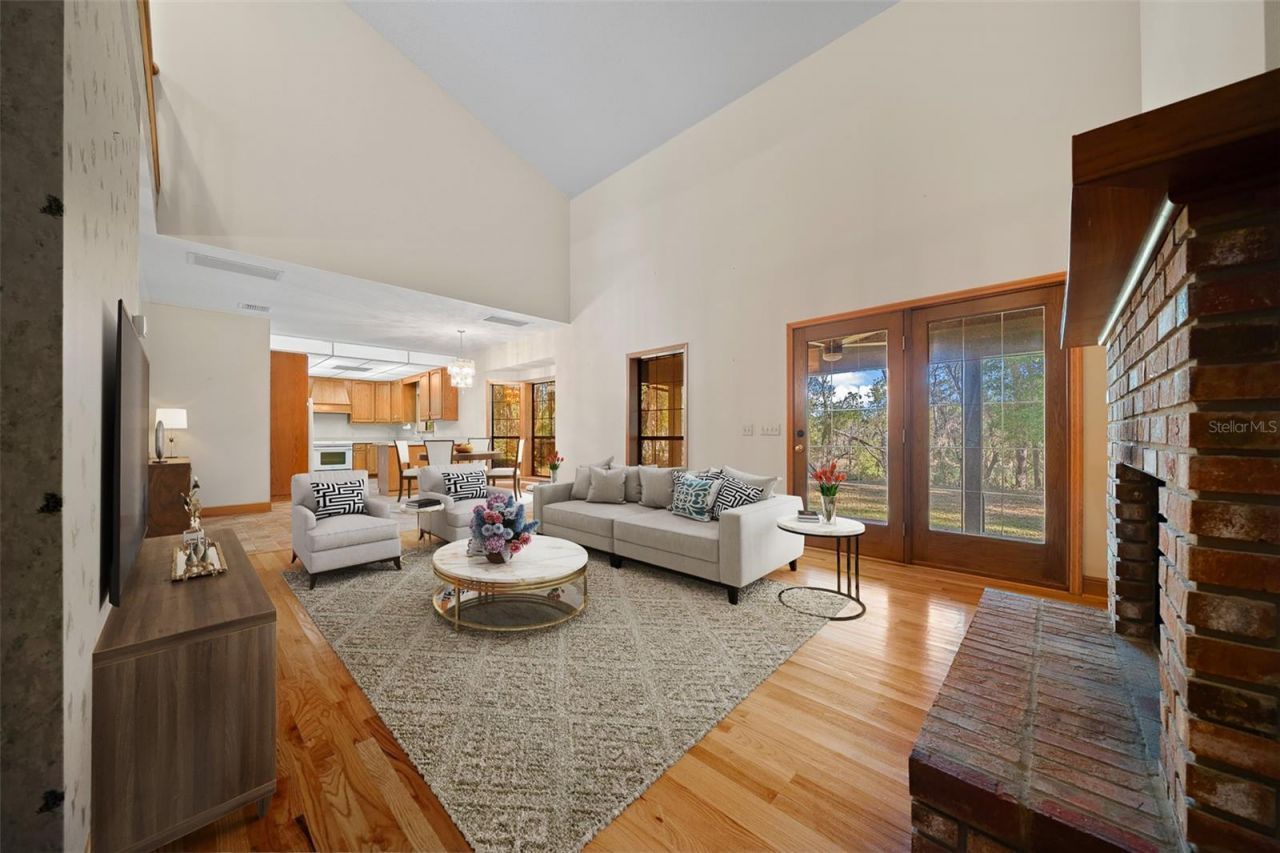 39636 Carolina Avenue, Lady Lake, FL 32159 Photo