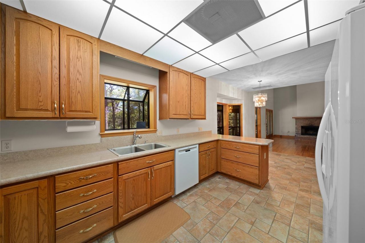 39636 Carolina Avenue, Lady Lake, FL 32159 Photo