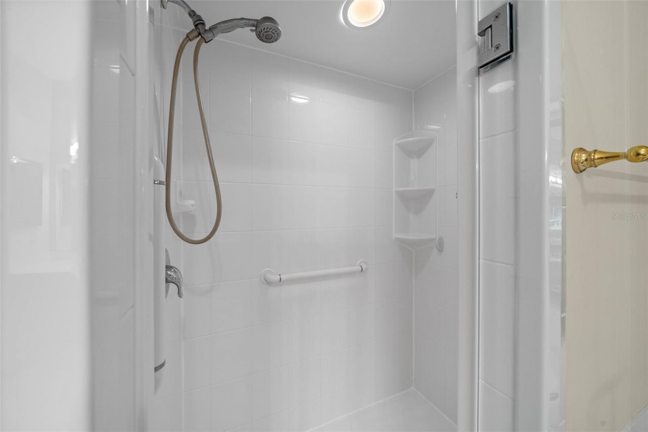 39636 Carolina Avenue, Lady Lake, FL 32159 Photo