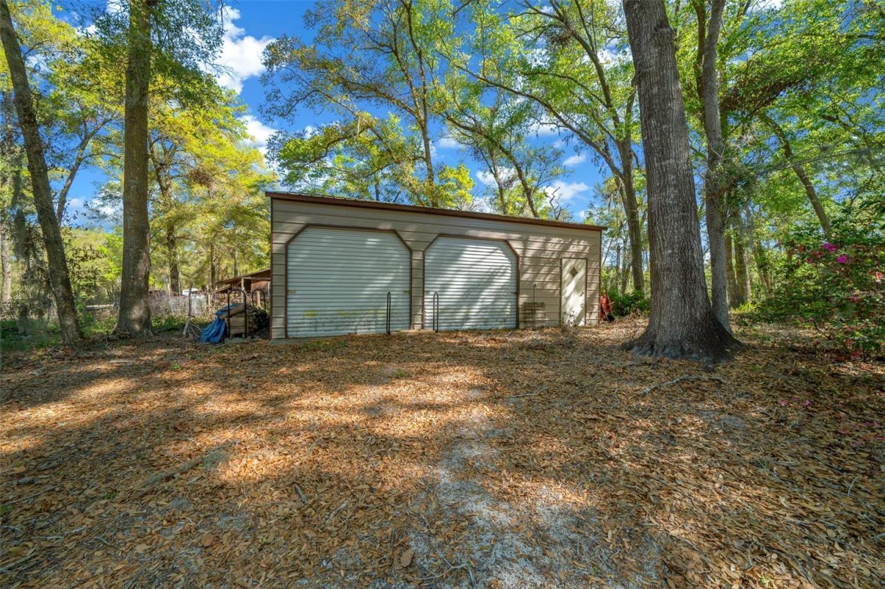 39636 Carolina Avenue, Lady Lake, FL 32159 Photo