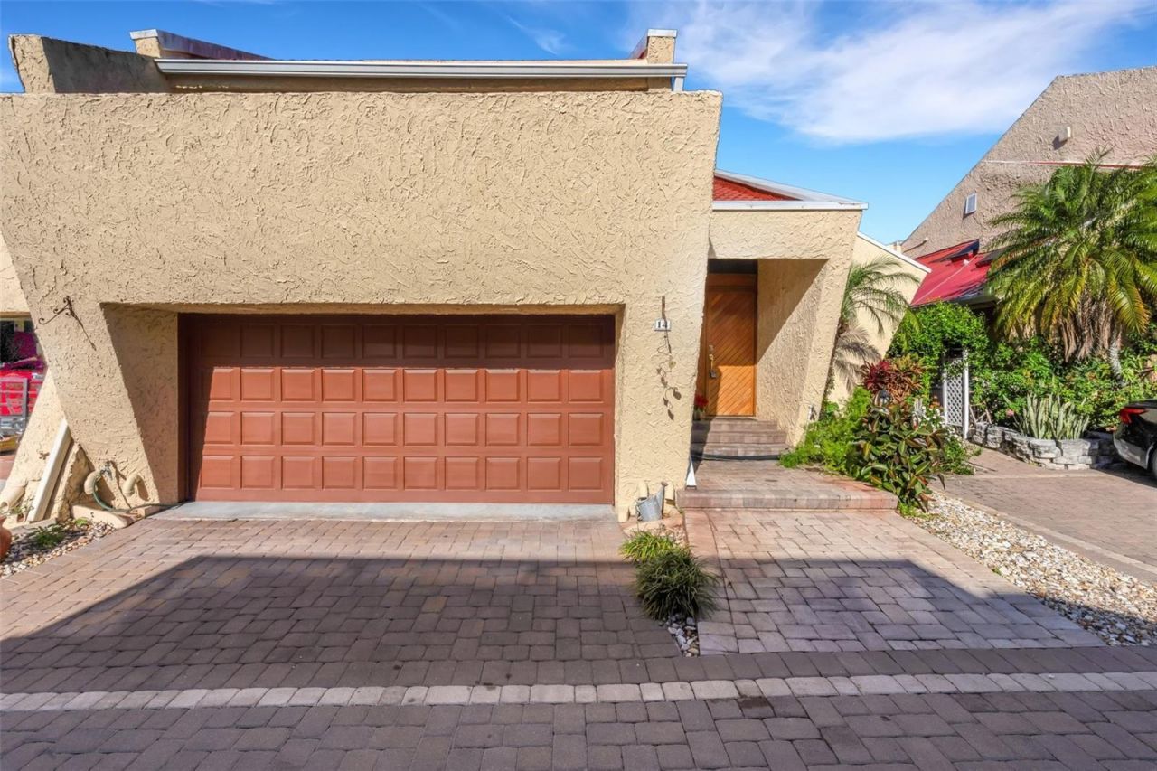 14 Casarena Court, Winter Haven, FL 33881 Main Photo