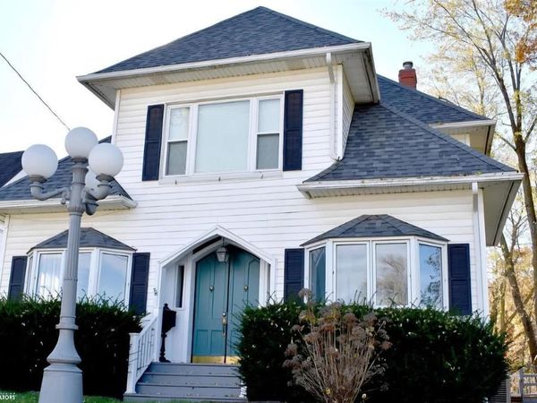 406 W Maple Street, Centerville, IA 52544