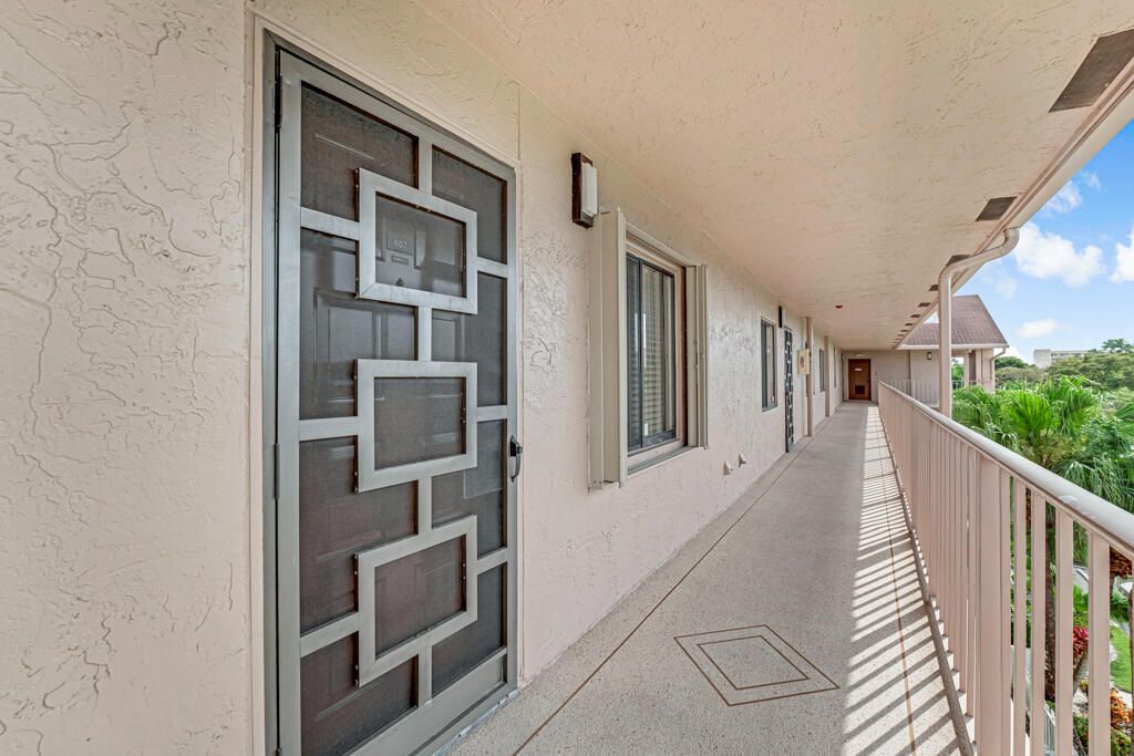 7301 Amberly Lane, Unit 407, Delray Beach, FL 33446 Photo