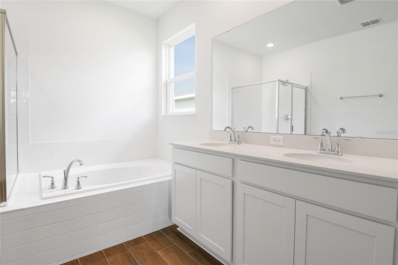 1114 Olivine Avenue, Dundee, FL 33838 Photo