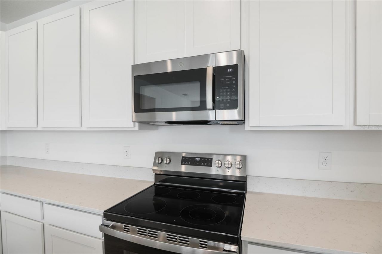 1114 Olivine Avenue, Dundee, FL 33838 Photo