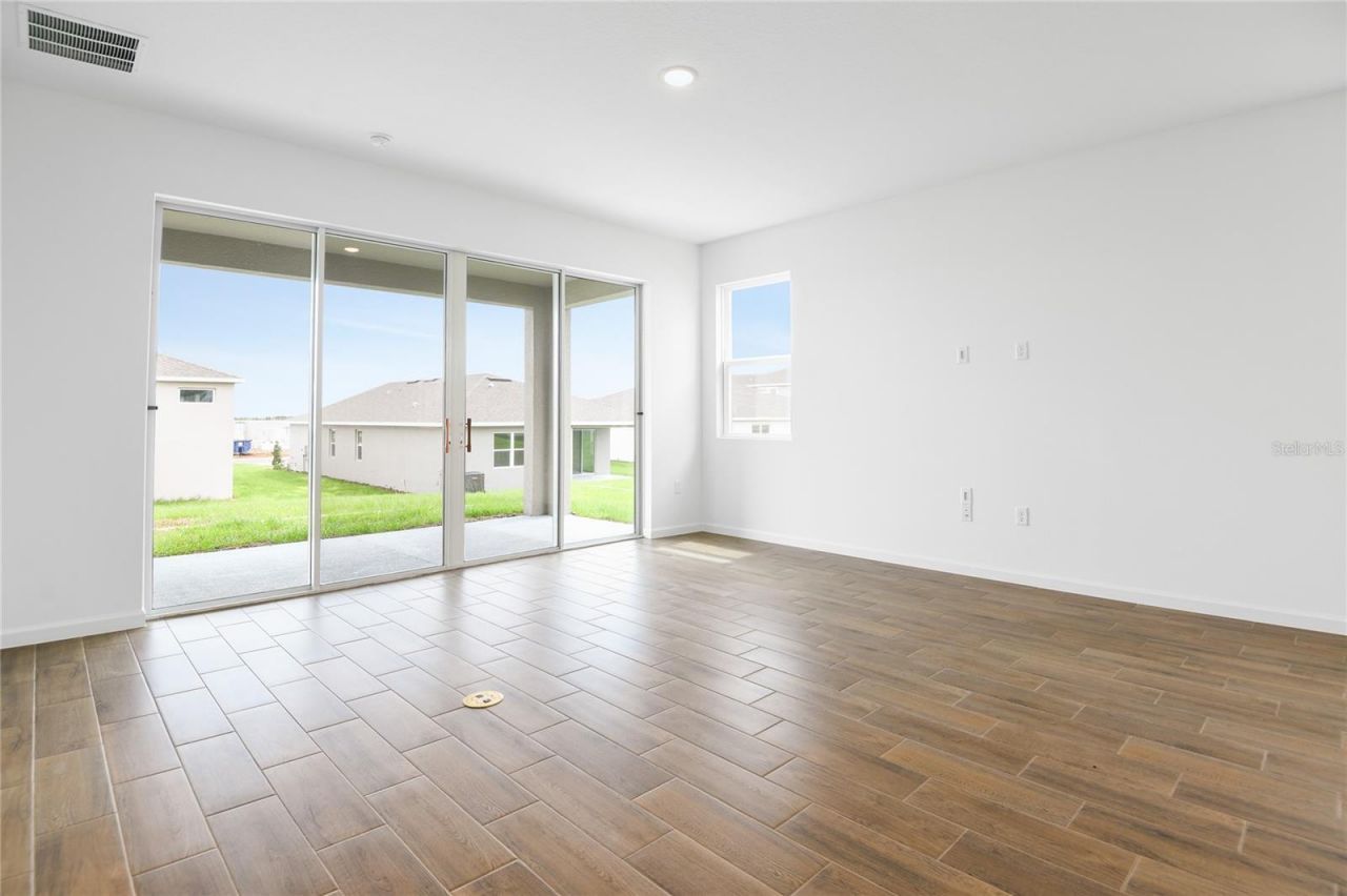 1114 Olivine Avenue, Dundee, FL 33838 Photo