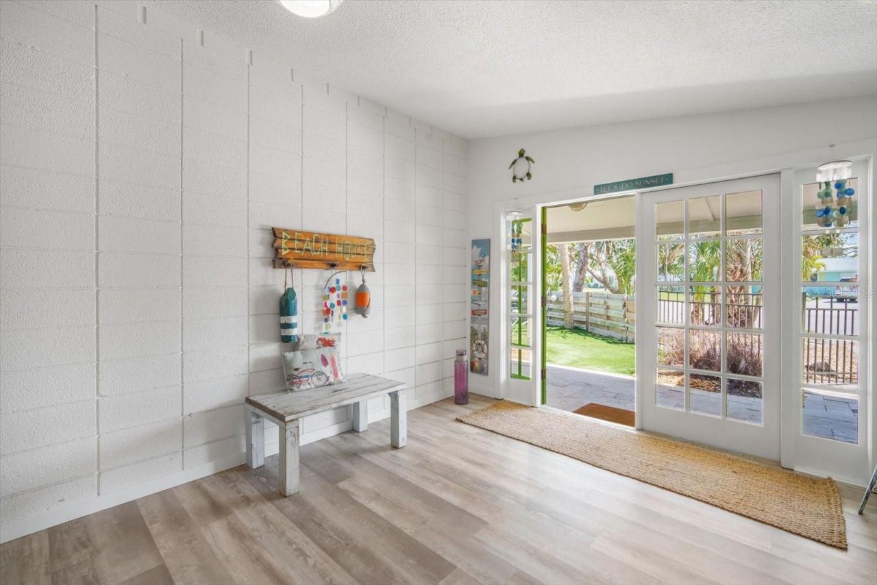 402 71st Street, Holmes Beach, FL 34217 Photo