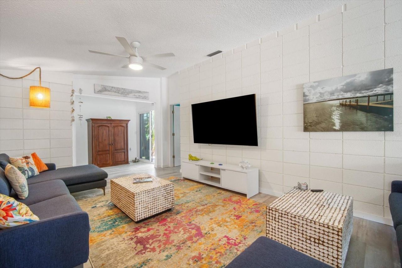 402 71st Street, Holmes Beach, FL 34217 Photo