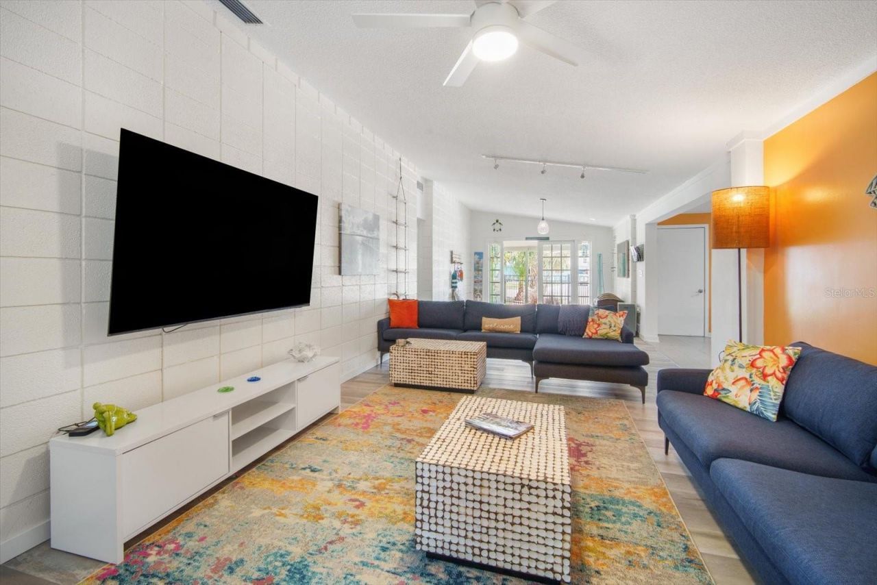 402 71st Street, Holmes Beach, FL 34217 Photo