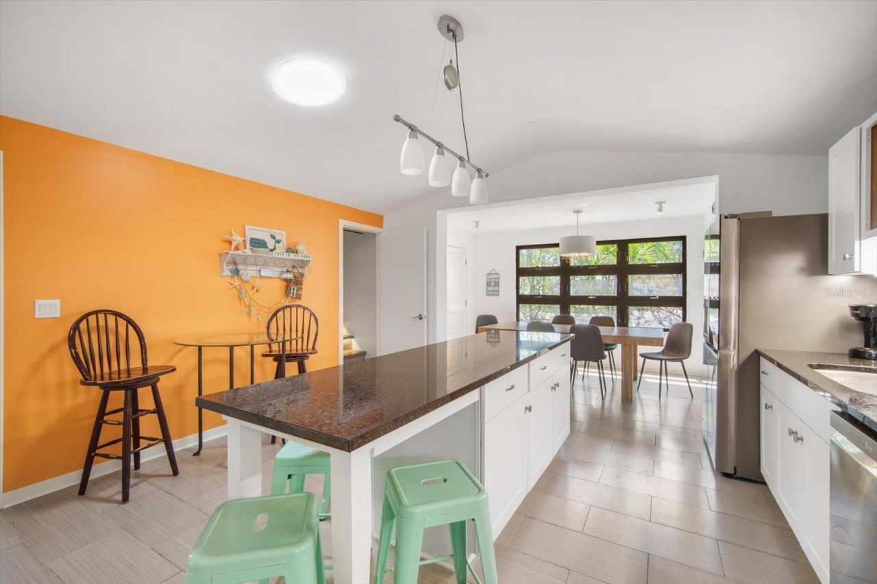 402 71st Street, Holmes Beach, FL 34217 Photo