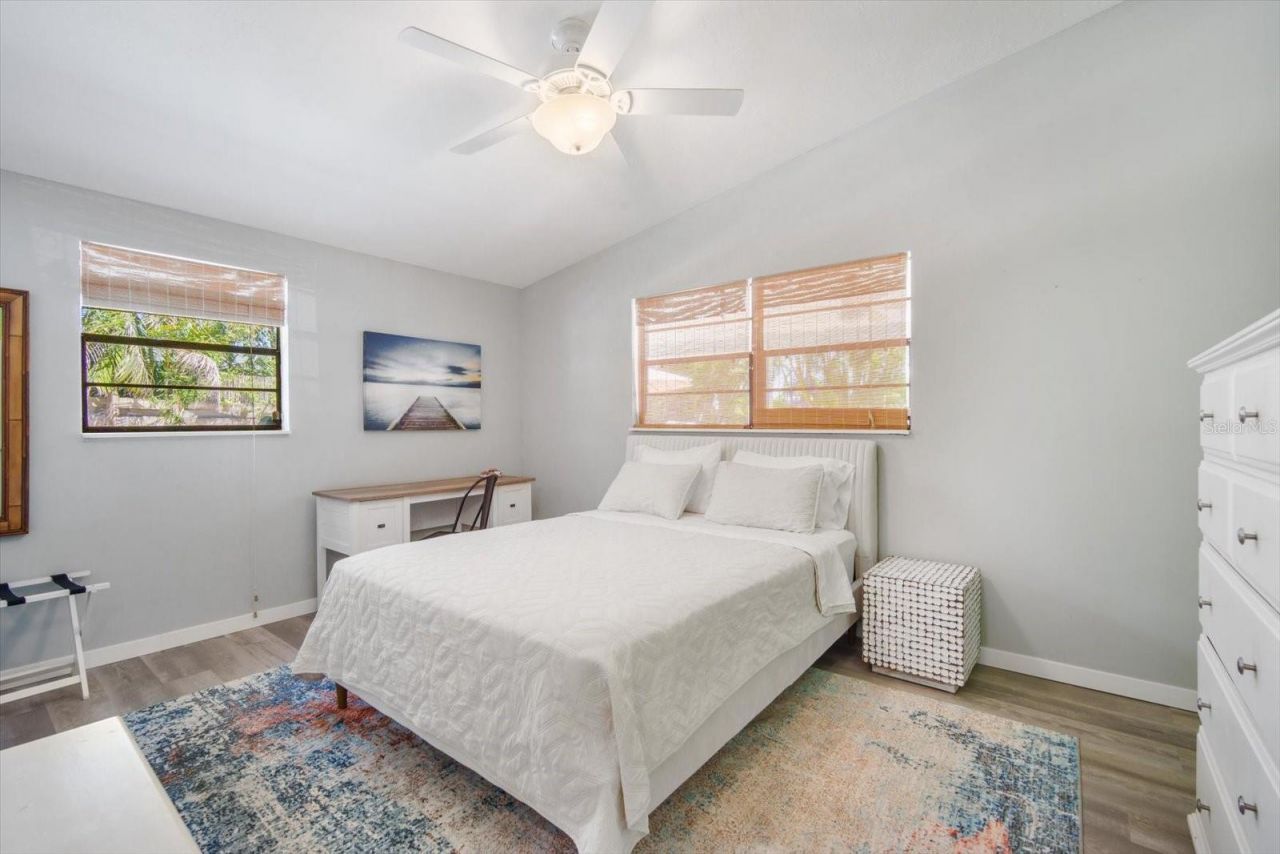 402 71st Street, Holmes Beach, FL 34217 Photo