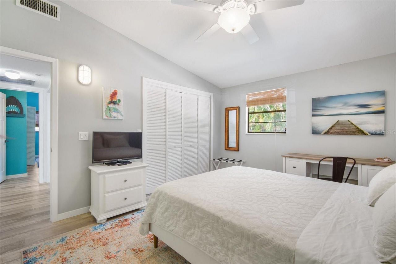 402 71st Street, Holmes Beach, FL 34217 Photo