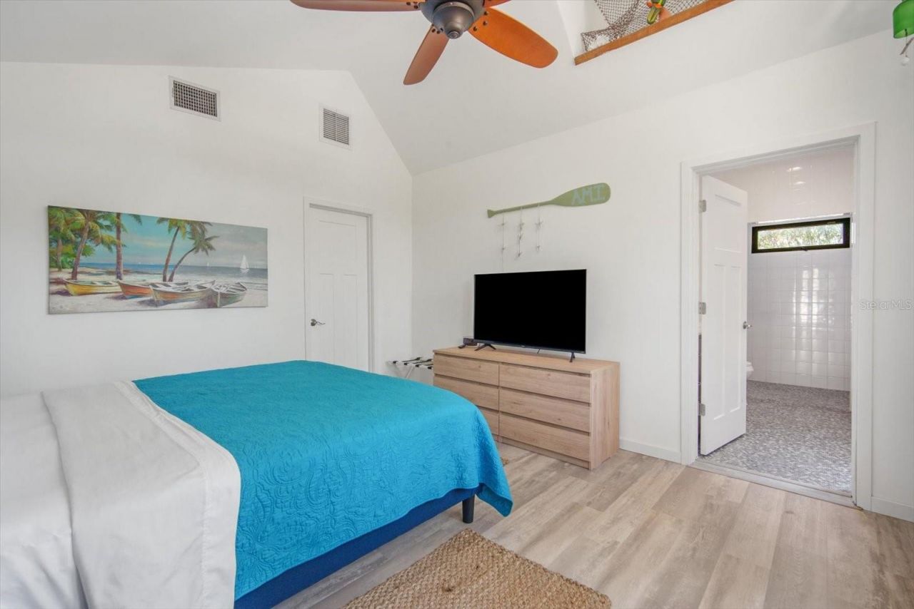 402 71st Street, Holmes Beach, FL 34217 Photo